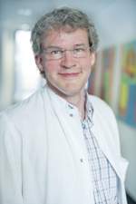 Oberarzt Peter Frank, Facharzt für Chirurgie
